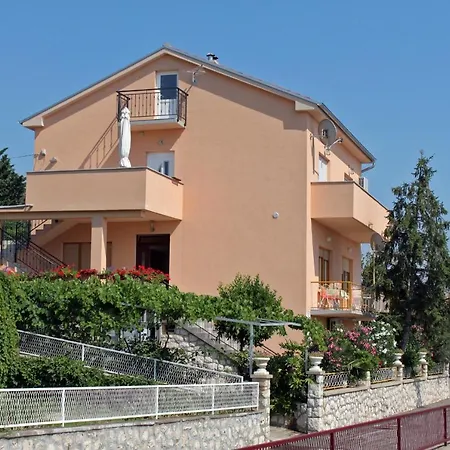 Pensjonat With A Parking Space - 5588